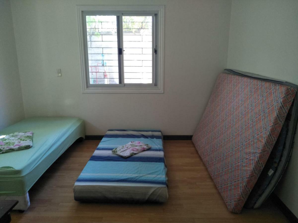 Хостел Cat Japanese Only At Uh Huh House Cebu Екстер'єр фото